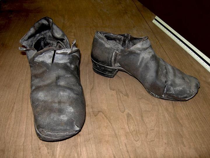 How to keep shoes from dry rotting