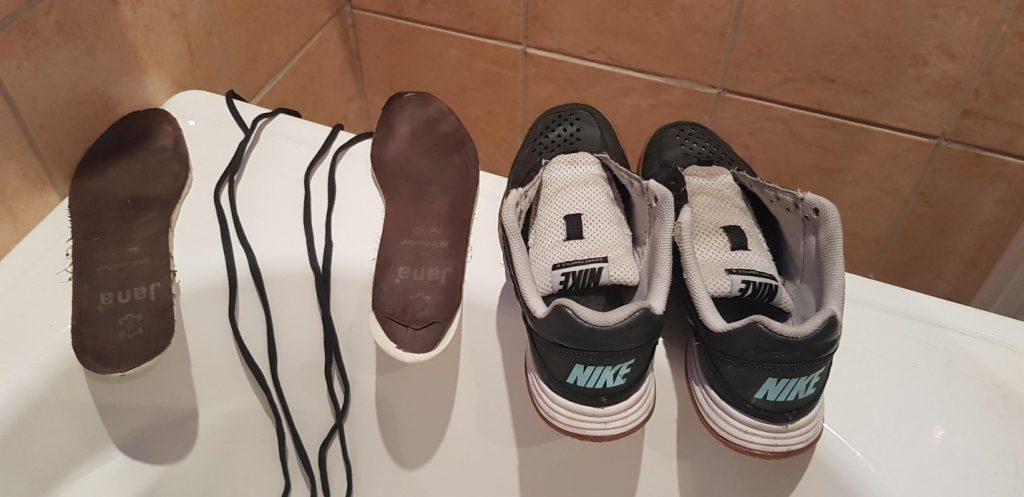 how to dry shoes in dryer