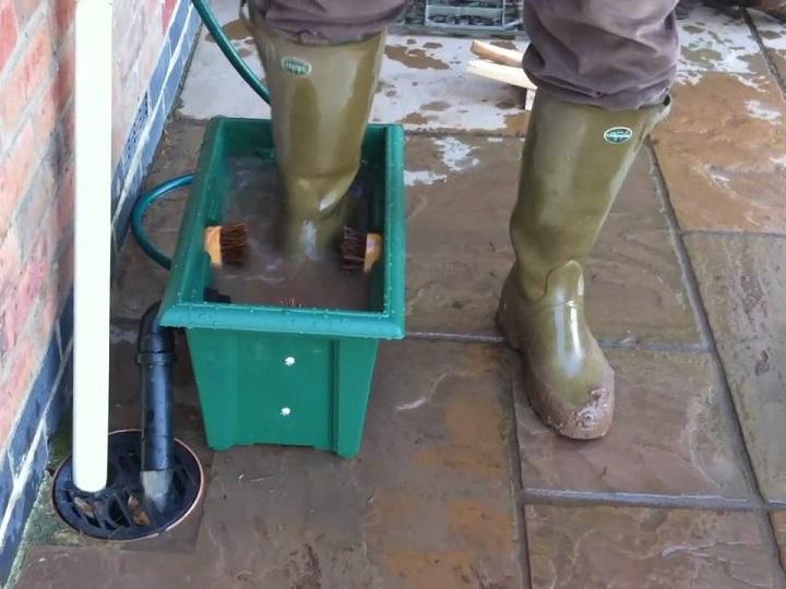 How Do You Clean Farm Boots?